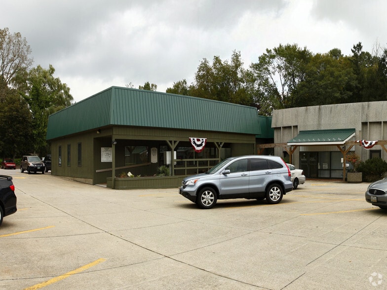 More Photos Of 8228 Mayfield Rd, Chesterland Office For Lease