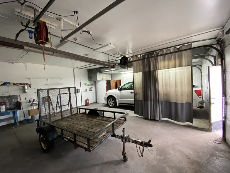 More Photos Of 513 32nd St, Vienna Auto Repair For Sale