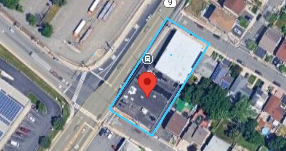 More Photos Of 8300 Tonnelle Ave, North Bergen Showroom For Sale