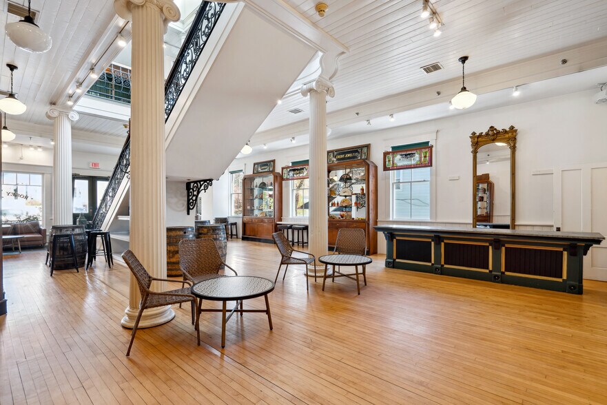 More Photos Of 15 Lebanon St, Hanover Freestanding For Sale