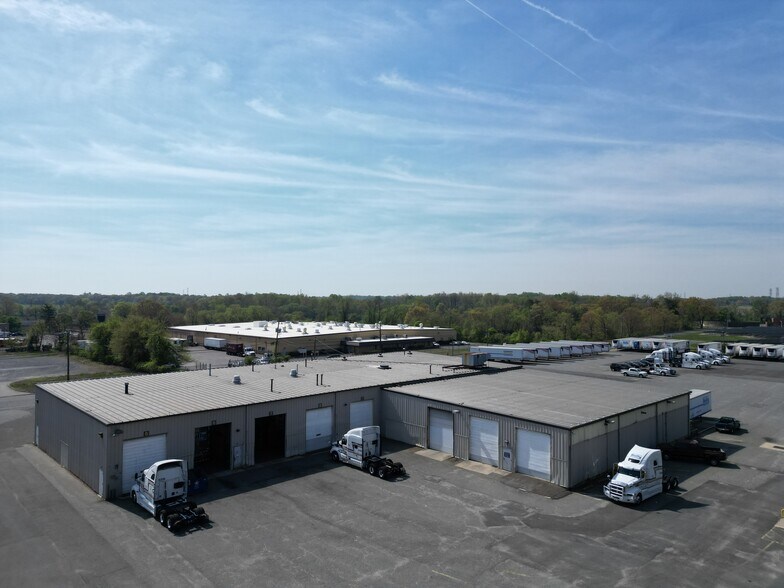 More Photos Of 48 Ironside Ct, Willingboro Warehouse For Lease