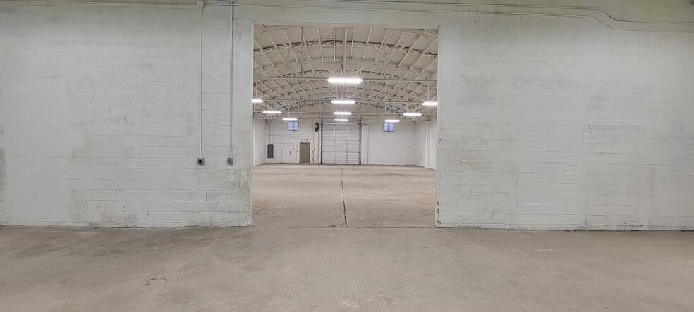 More Photos Of 511 King St, Knoxville Service For Lease