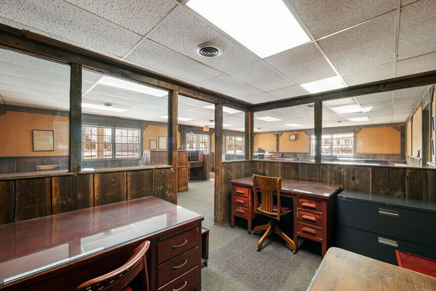 More Photos Of 690 S Lapeer Rd, Oxford Warehouse For Sale