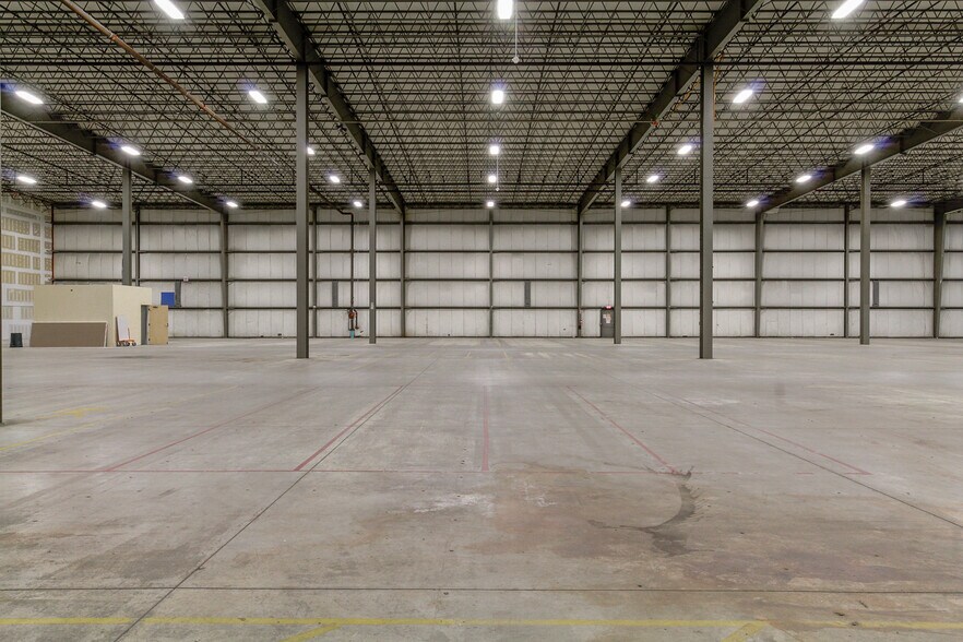 More Photos Of 765 Warren Ave, Portland Warehouse For Lease