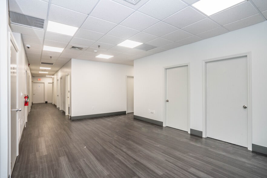 More Photos Of 299 Industrial Ln, Torrington Distribution For Lease