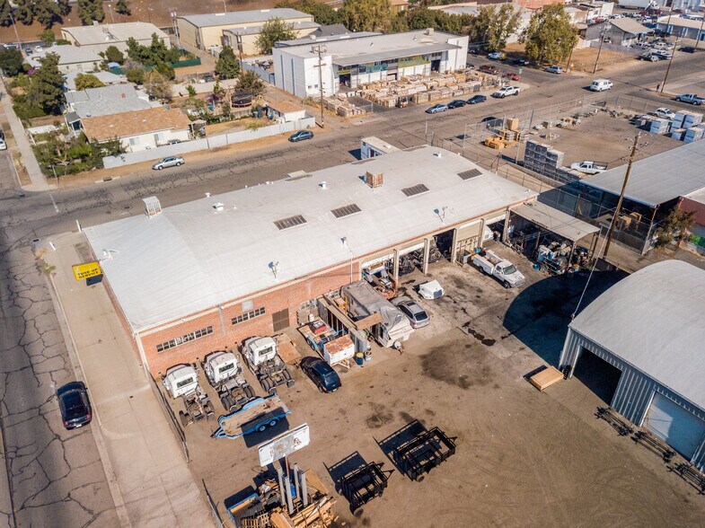 More Photos Of 2304 Monterey St, Fresno Warehouse For Sale