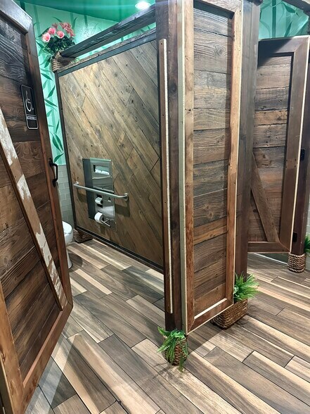 More Photos Of 132 Keller St, Petaluma Restaurant For Sale