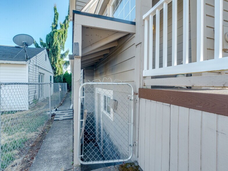 More Photos Of 2800 E Evergreen Blvd, Vancouver Office For Lease
