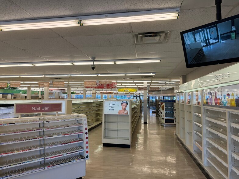 More Photos Of 101 Main St, Sayville Drugstore For Sale