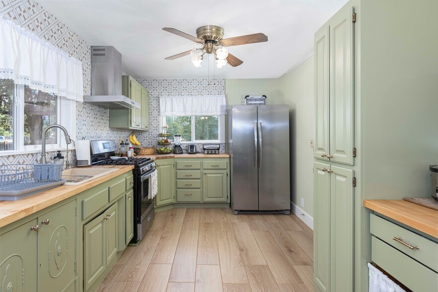 More Photos Of 18248 Redwood Hwy, Selma Apartments For Sale