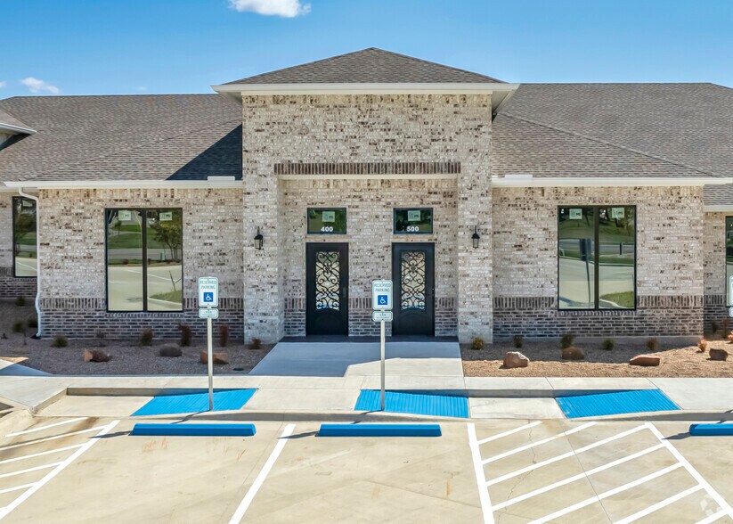 More Photos Of 1801 Rufe Snow Dr, Keller Medical For Lease