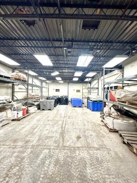 More Photos Of 24 E Brookfield Rd, North Brookfield Manufacturing For Sale