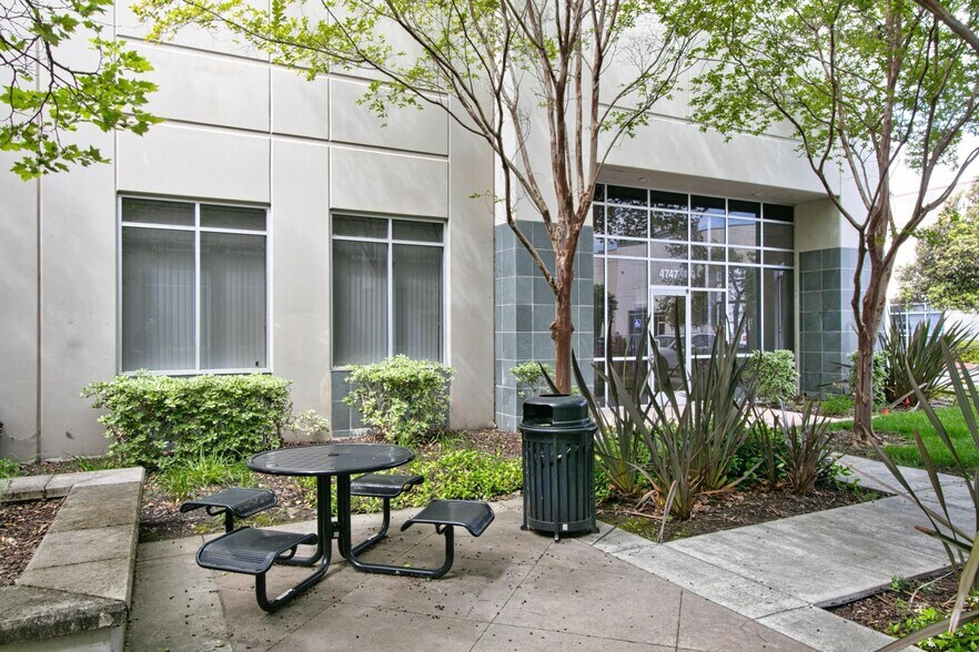 More Photos Of 4747 Mangels Blvd, Fairfield Office For Lease