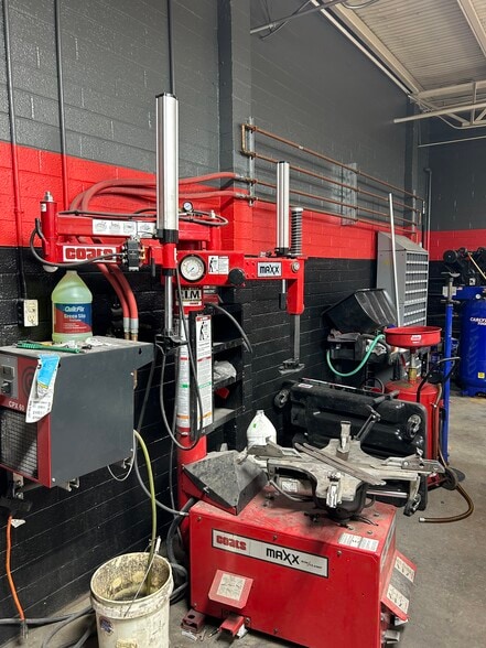 More Photos Of 4218 N Central Ave, Phoenix Auto Repair For Lease