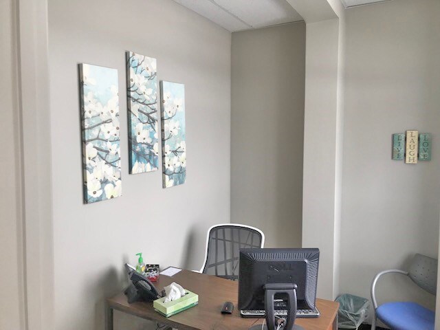 More Photos Of 801-817 Westchester Ave, Harrisonville Office For Lease