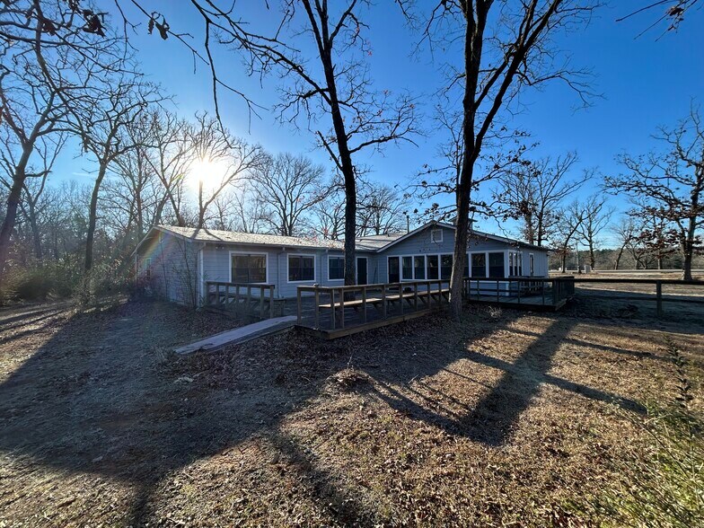 More Photos Of 2003 E US Highway 84, Palestine Office For Sale