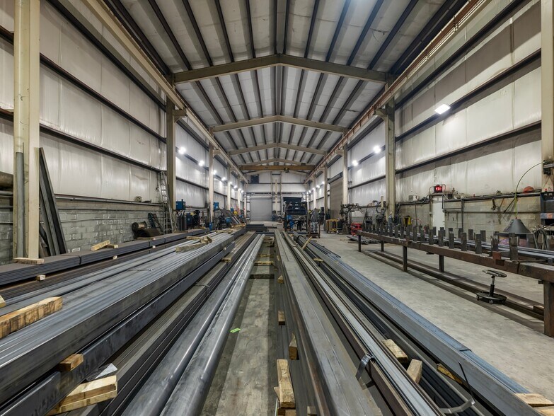 More Photos Of 1205 Industrial Blvd, Gainesville Warehouse For Sale