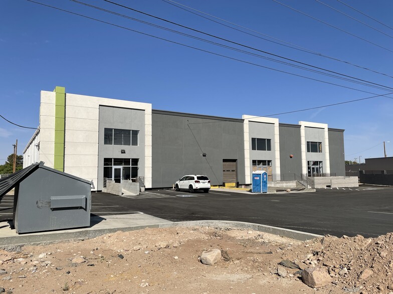 Primary Photo Of 4621 Ripley Dr, El Paso Flex For Lease