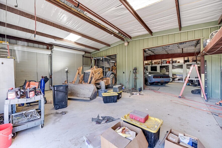 More Photos Of 21511 State Highway 71 W, Spicewood Light Manufacturing For Sale