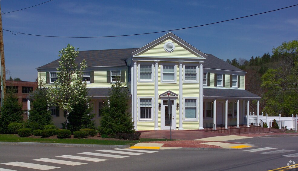 More Photos Of 161 Washington St, Walpole Office For Lease
