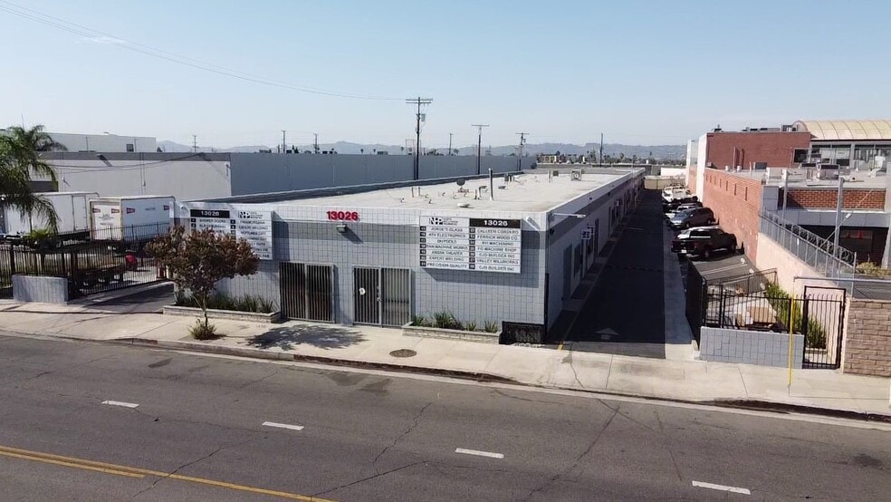 More Photos Of 13026 Saticoy St, North Hollywood Warehouse For Lease