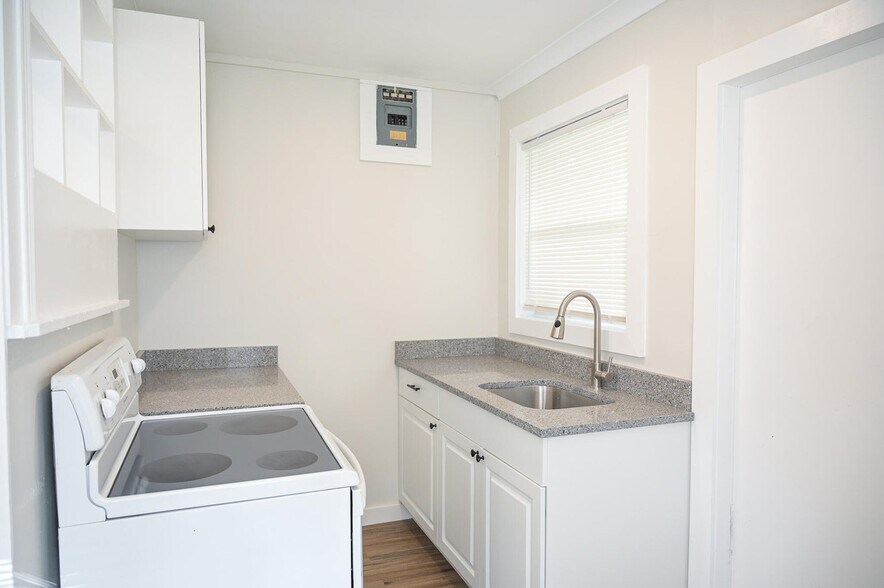 More Photos Of 1883 Smith Dr, North Palm Beach Multifamily For Sale