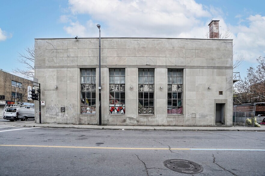 More Photos Of 1100 Rue Sainte-Catherine E, Montréal Freestanding For Sale