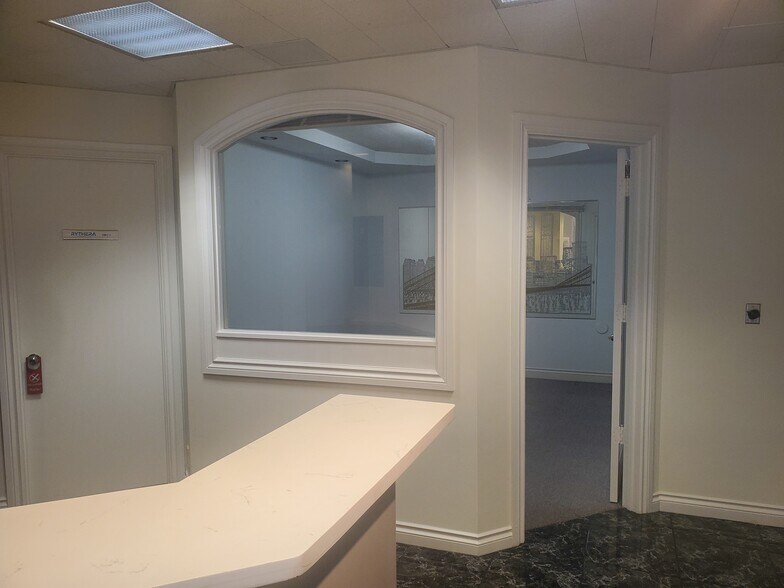 More Photos Of 461-481 E Hillsboro Blvd, Deerfield Beach Office For Lease