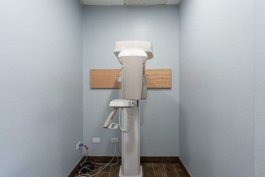 More Photos Of 605-615 W Euclid Ave, Arlington Heights Medical For Lease