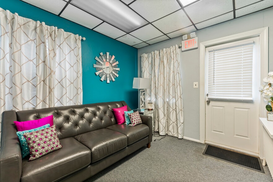 More Photos Of 1648 US Highway 130, North Brunswick Medical For Sale