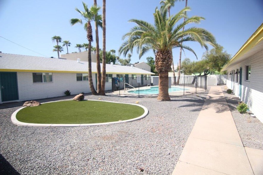 More Photos Of 718 W Hazelwood St, Phoenix Apartments For Sale