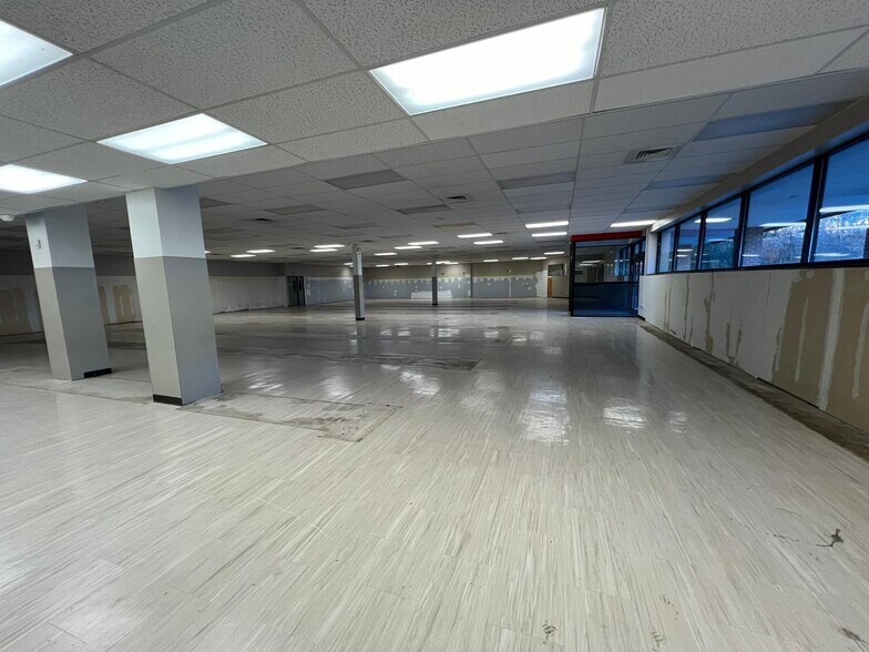 More Photos Of 8 S Main St, Terryville Unknown For Lease