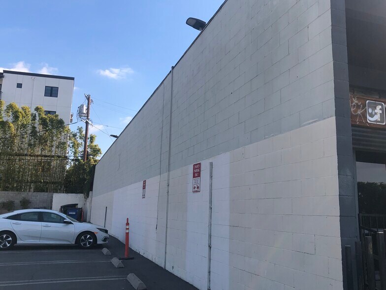 More Photos Of 1248 S Fairfax Ave, Los Angeles Light Manufacturing For Lease