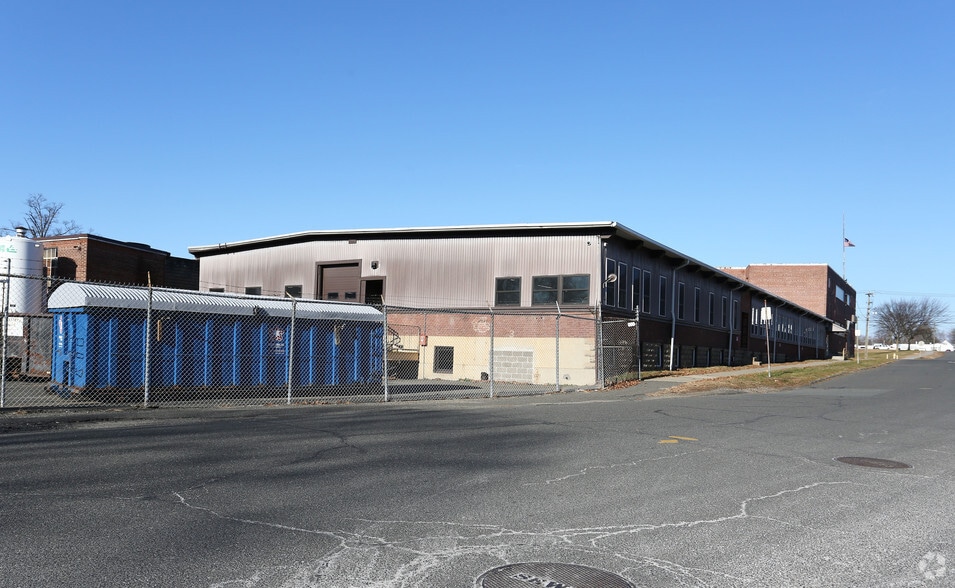 More Photos Of 34 Sanderson St, Greenfield Warehouse For Sale