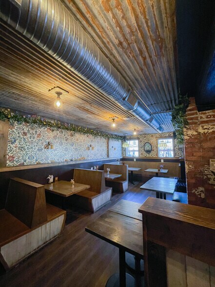 More Photos Of 701 S Bond St, Baltimore Restaurant For Lease