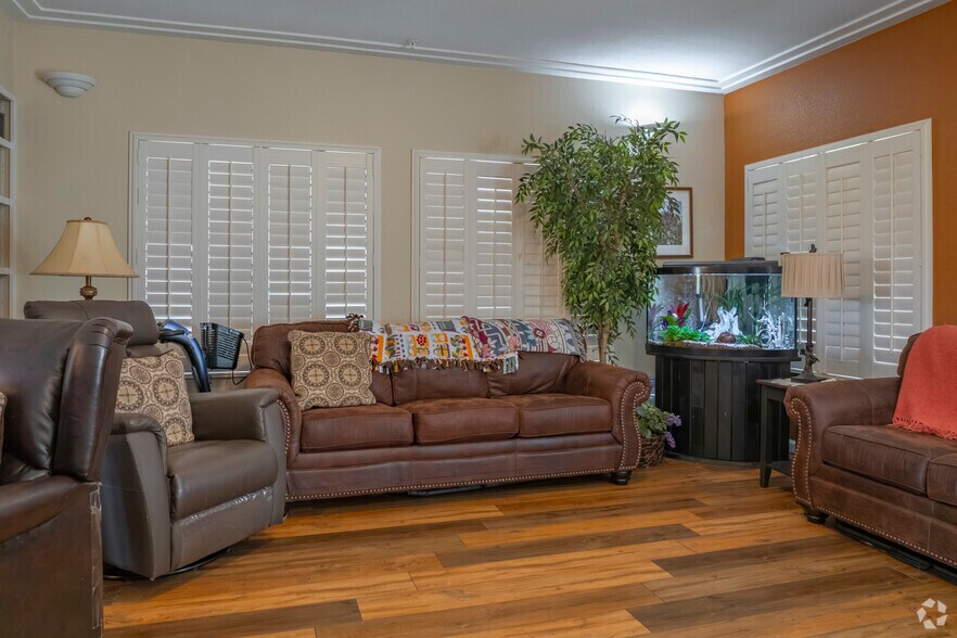 More Photos Of 15 S Ash St, Keenesburg Skilled Nursing Facility For Sale