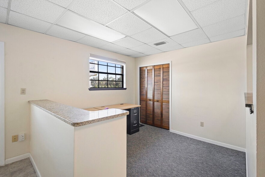 More Photos Of 1995 N Volusia Ave, Orange City Freestanding For Sale