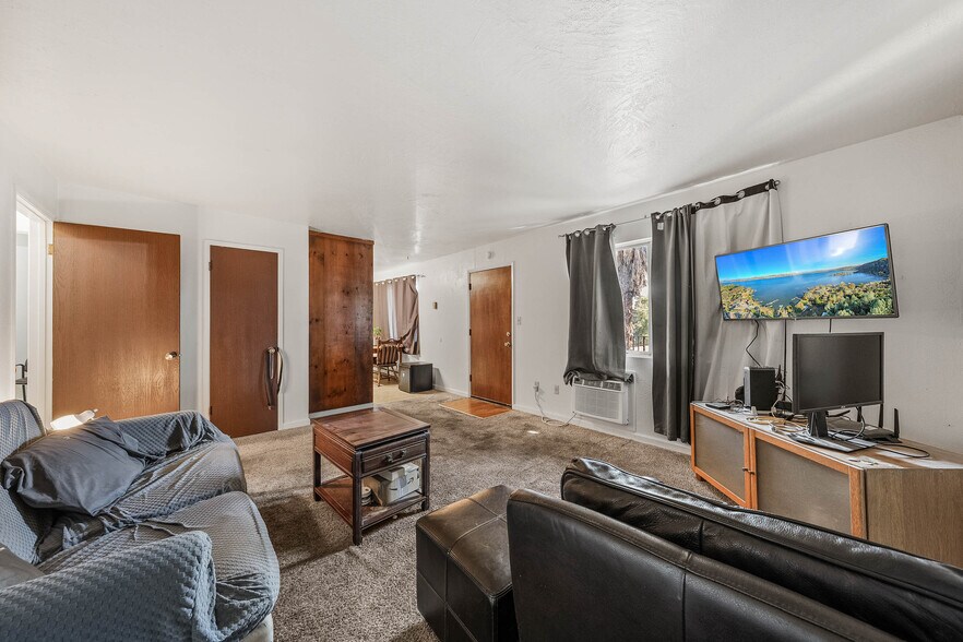 More Photos Of 4584 S Terrace Ave, Lakeport Apartments For Sale