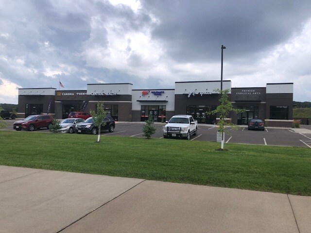 More Photos Of 1451 Bluestem Blvd, Altoona General Retail For Lease