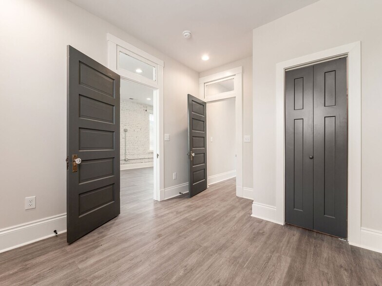 More Photos Of 1029 E Livingston Ave, Columbus Storefront Retail Residential For Sale