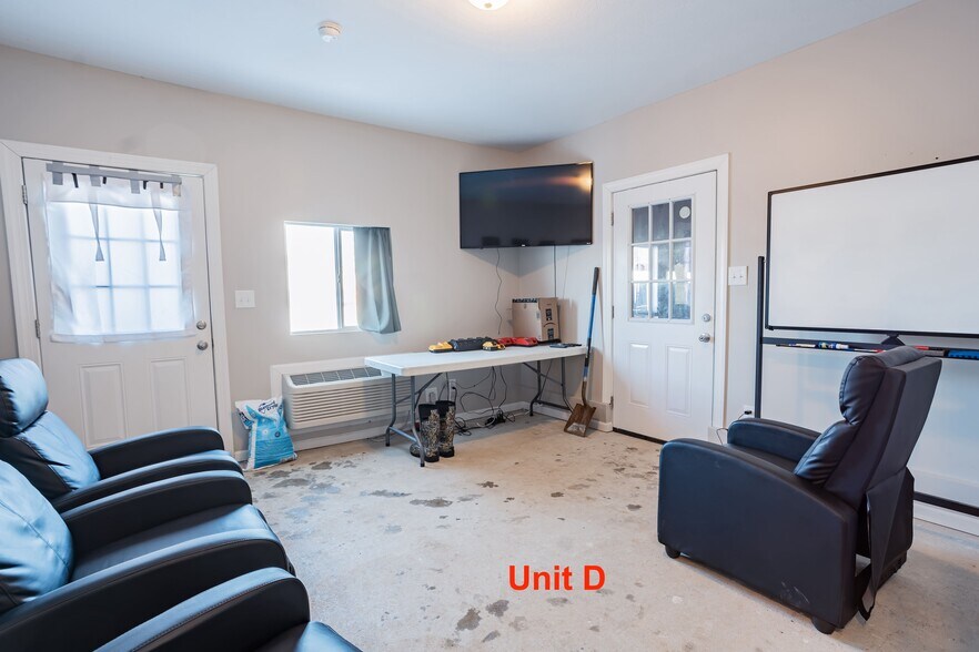 More Photos Of 8758 IN-9, Pendleton Light Manufacturing For Sale