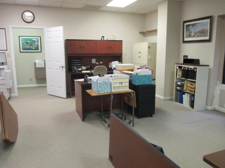 More Photos Of , Hartwell Office For Sale