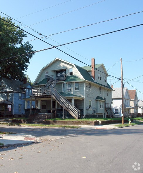 Primary Photo Of 470-472 Sumner St, Akron Apartments For Sale