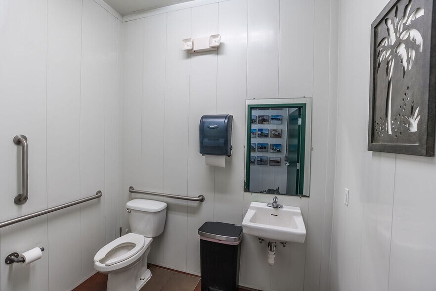 More Photos Of 140 J W Dickson Dr, Oak Grove Carwash For Sale