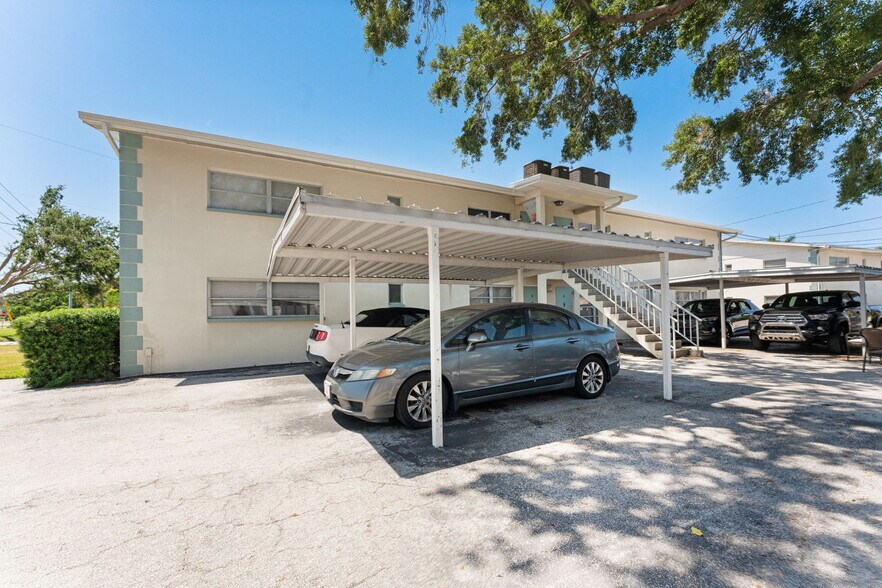 More Photos Of 500 Bayview Dr NE, Saint Petersburg Apartments For Sale