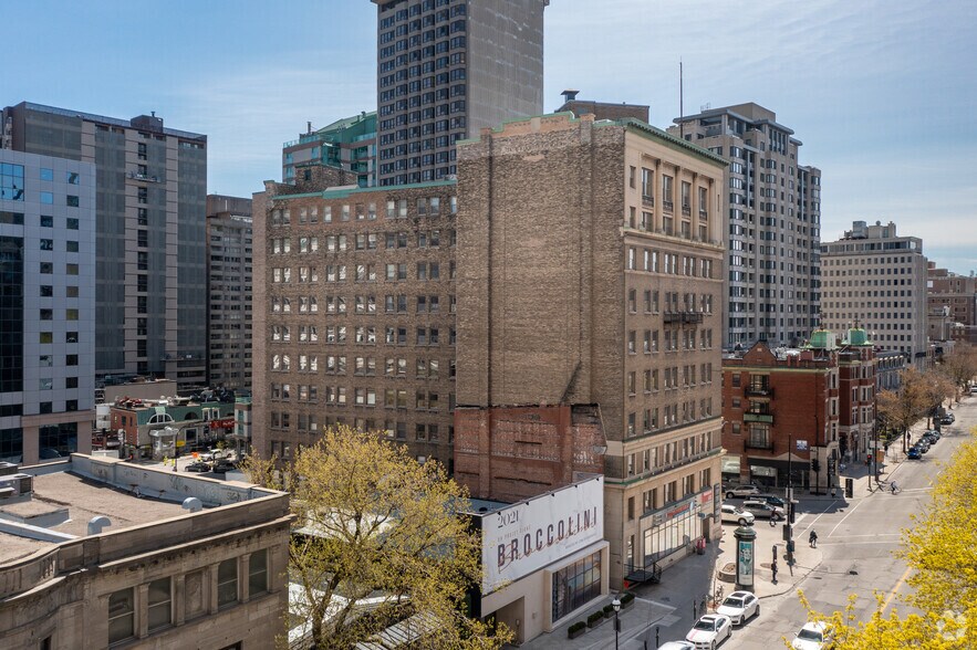 More Photos Of 1538 Rue Sherbrooke O, Montréal Medical For Lease