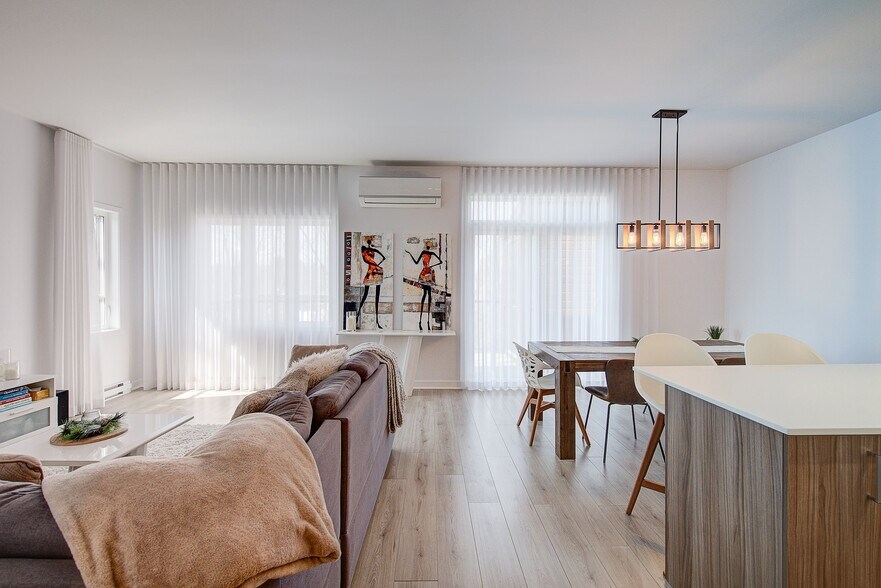 More Photos Of 108 Rue Bruno-Dion, Blainville Apartments For Sale