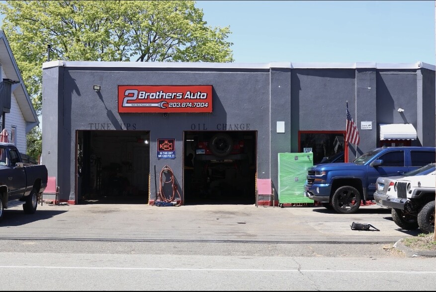 Primary Photo Of 1534 New Haven Ave, Milford Auto Repair For Sale