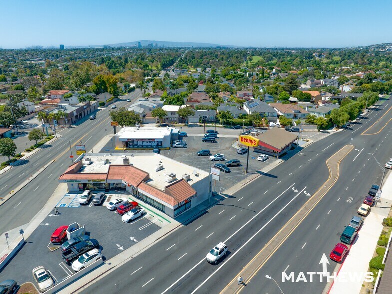 More Photos Of 5570 E Pacific Coast Hwy, Long Beach General Retail For Sale