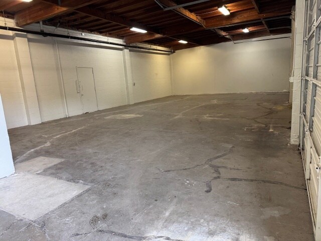 More Photos Of 2931 El Camino Real, Santa Clara Warehouse For Lease